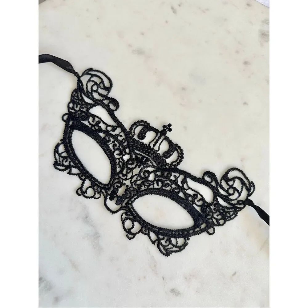 Halloween royal crown black lace masquerade mask